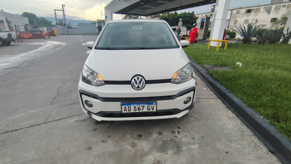 Volkswagen UP HIGH 1.0